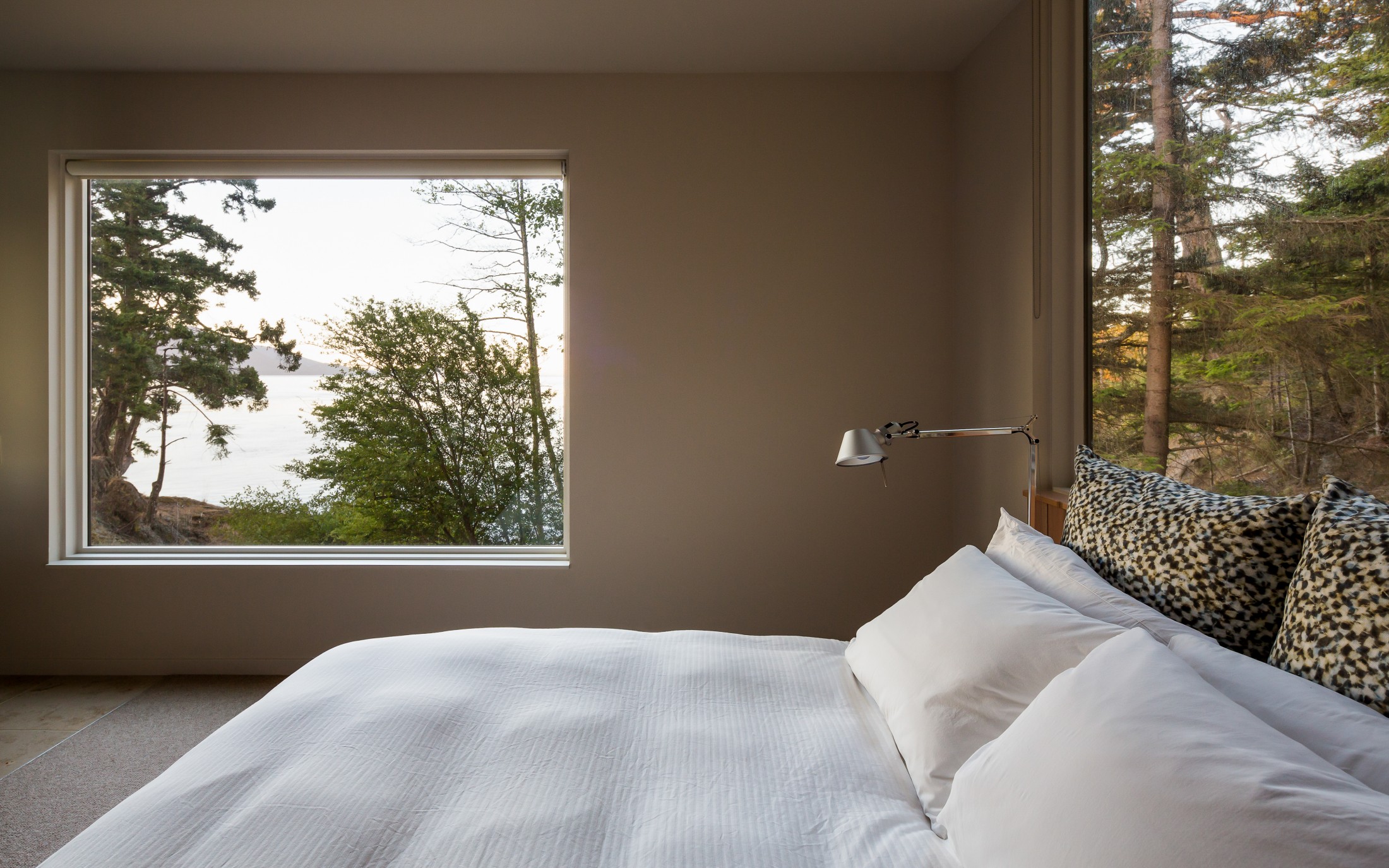 Lone madrone bedroom